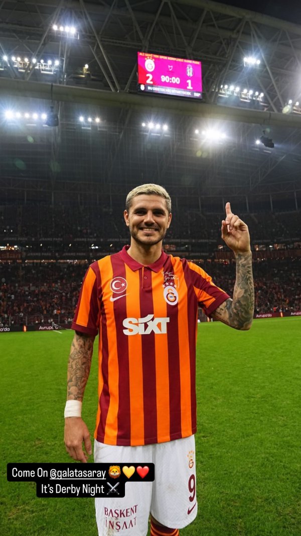 像片中的他手指主场大屏幕体育赛事直播