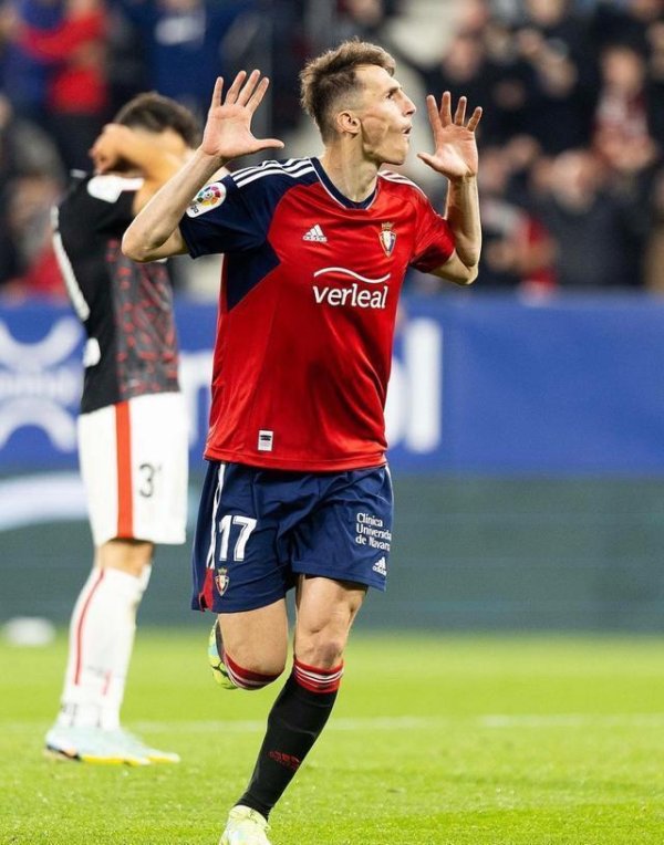 重得跟袋大米差未几！布季米尔的身板儿极度踏实体育赛事直播