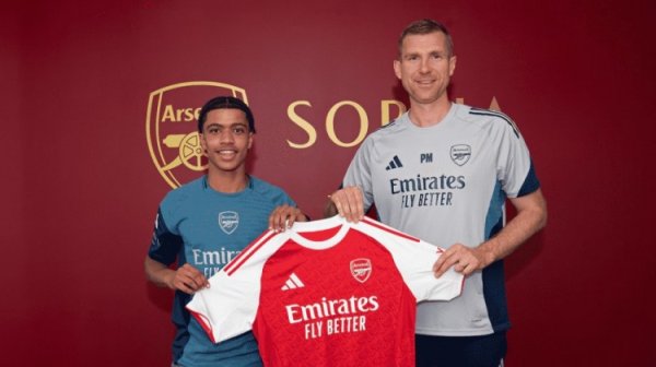 奥日安武纳转会费跳跃160万镑体育录像/图片