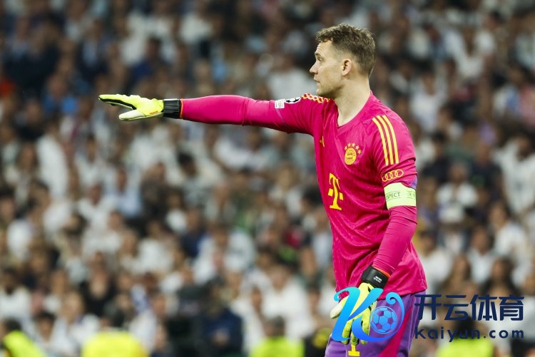 图片报:诺伊尔因肋骨问题缺席当天合练,他若须休战佩雷茨将首发