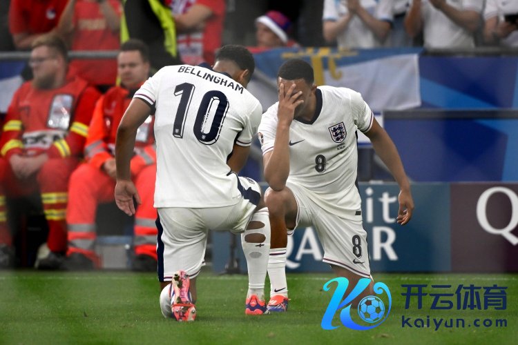 西媒:贝林厄姆正在效仿维尼休斯的作念法体育录像/图片,戮力劝服阿诺德加盟皇马